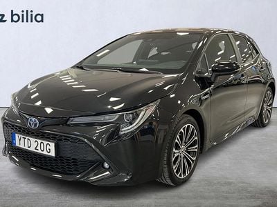 Svart Begagnad 2020 Toyota Corolla Hybrid Style Halvkombi | 209 900 kr (Marknadspris)