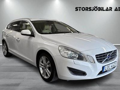 Vit Begagnad 2010 Volvo V60 Summum Kombi | 114 000 kr (Lite dyr)