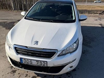 Begagnad Peugeot 308 125 HK (91 kW) 2013