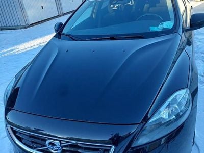 Begagnad 2014 Volvo V40 Halvkombi | 139 800 kr (Marknadspris)
