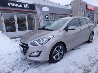 Begagnad Hyundai i30 Comfort 110 HK (80 kW) 2015 Ljusbrun Kombi
