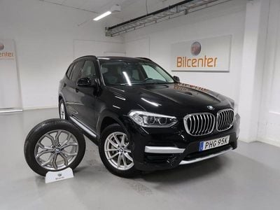Svart Begagnad 2021 BMW X3 SUV | 359 900 kr