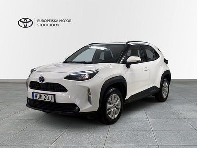 Vit Begagnad 2024 Toyota Yaris Hybrid Active | 274 800 kr (Marknadspris)