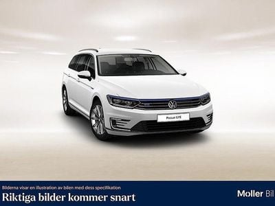 Pure white Begagnad 2018 VW Passat GTE Kombi | 164 900 kr (Bra pris)