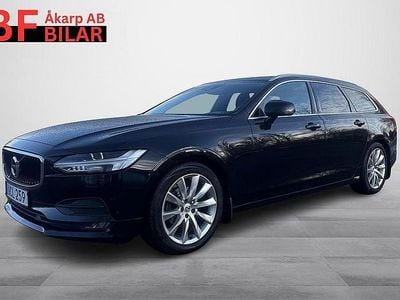 Svart Begagnad 2018 Volvo V90 Momentum Kombi | 194 500 kr (Marknadspris)