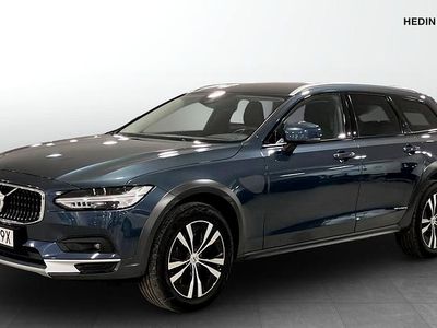 Begagnad Volvo V90 CC Momentum 197 HK (144 kW) 2021 Blå Kombi