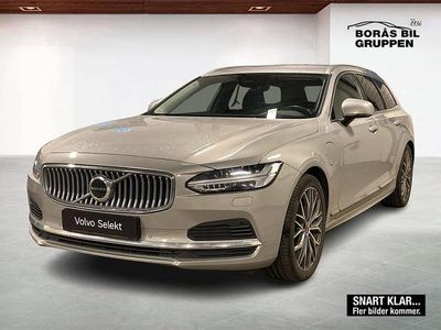 Silver Begagnad 2023 Volvo V90 Core Kombi | 379 000 kr (Marknadspris)