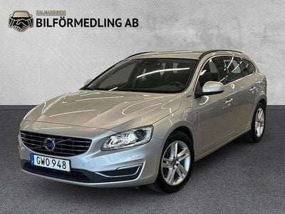 Silver Begagnad 2015 Volvo V60 Momentum Kombi | 169 700 kr (Marknadspris)