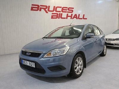 Begagnad Ford Focus Trend 125 HK (91 kW) 2007 Grå Halvkombi