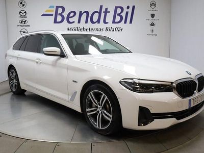 Vit Begagnad 2022 BMW 530 Comfort Edition Kombi | 279 500 kr