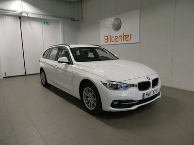 Vit Begagnad 2017 BMW 318 Sport Line Kombi | 179 900 kr (Marknadspris)