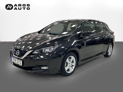 Begagnad Nissan Leaf N-Connecta 110 kW (150 HK) 2021 Svart Halvkombi