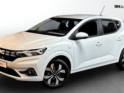 Vit Ny 2025 Dacia Sandero Essentiel Halvkombi | 189 900 kr (Superpris)