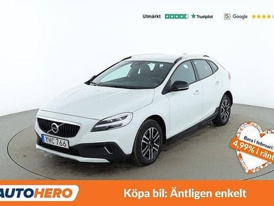 Vit Begagnad 2016 Volvo V40 Momentum Halvkombi | 185 000 kr (Marknadspris)