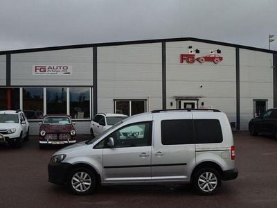 Begagnad VW Caddy Life 105 HK (77 kW) 2011 Silver Minibuss