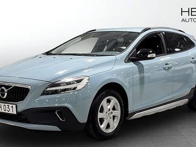Blå Begagnad 2016 Volvo V40 CC Kombi | 164 900 kr (Marknadspris)
