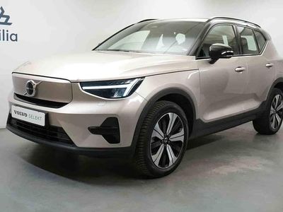 Grå Begagnad 2023 Volvo XC40 Single Motor SUV | 324 900 kr
