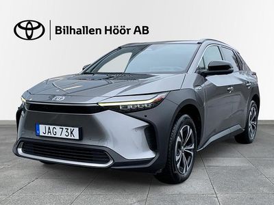 Silver Begagnad 2023 Toyota bZ4X Executive SUV | 419 900 kr (Marknadspris)