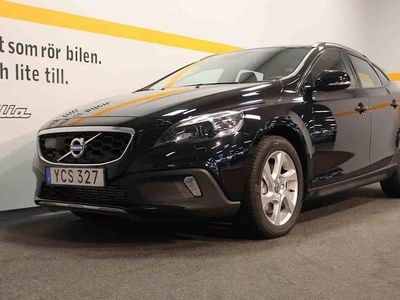 Begagnad Volvo V40 2016 Svart Halvkombi
