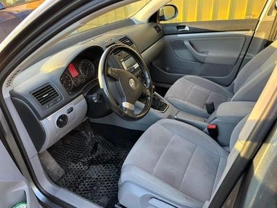 Begagnad VW Golf VI 140 HK (102 kW) 2008 Halvkombi