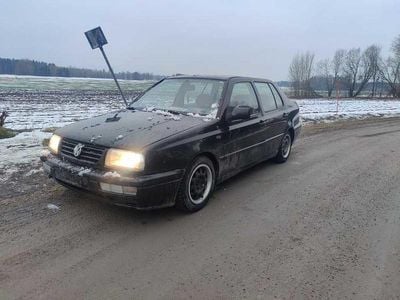 Begagnad VW Vento 90 HK (66 kW) 1996 Sedan