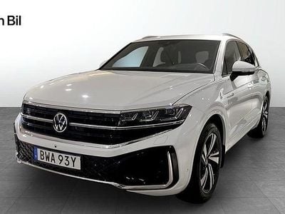 Vit Begagnad 2025 VW Touareg R-line SUV | 769 900 kr (Lite dyr)
