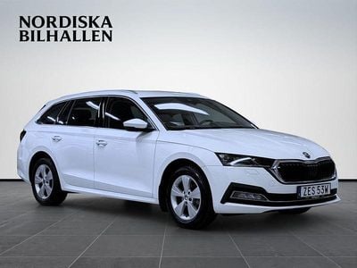 Vit Begagnad 2023 Skoda Octavia Style Kombi | 259 795 kr (Marknadspris)