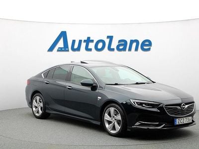Emerald green metallic Begagnad 2017 Opel Insignia Halvkombi | 189 900 kr (Marknadspris)