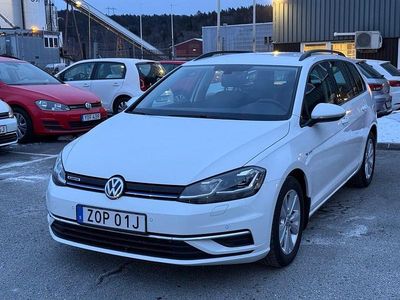 Begagnad VW Golf VIII 131 HK (96 kW) 2020 Vit