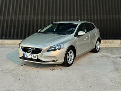 begagnad Volvo V40 T2 Geartronic Kinetic Navi PDC Euro 6 122hk LÅGMIL