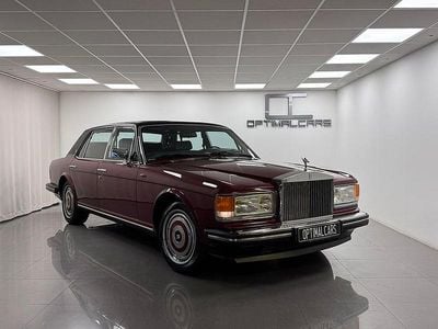 Mörkröd Begagnad 1988 Rolls Royce Silver Spur Sedan | 379 900 kr