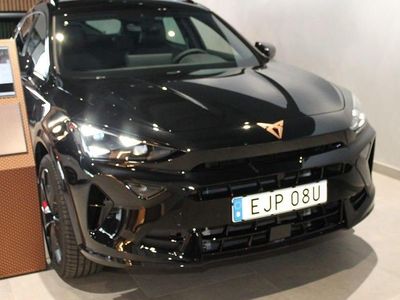 Midnight black metallic Ny 2025 Cupra Formentor SUV | 448 900 kr (Dyr)
