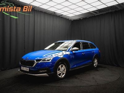 Blå Begagnad 2022 Skoda Octavia Scout Kombi | 299 800 kr (Marknadspris)