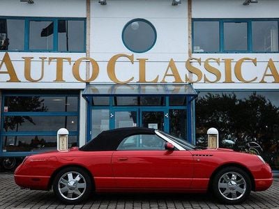 Begagnad Ford Thunderbird 256 HK (188 kW) 2002 Röd Cab