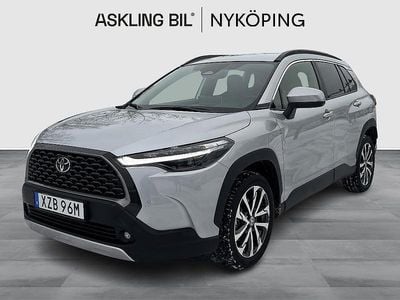 Silver Begagnad 2024 Toyota Corolla Cross Plus SUV | 399 000 kr (Marknadspris)