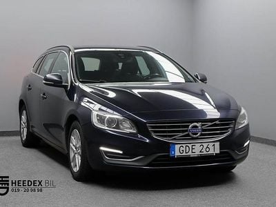 Begagnad Volvo V60 Momentum 190 HK (139 kW) 2016 Magic blue Kombi
