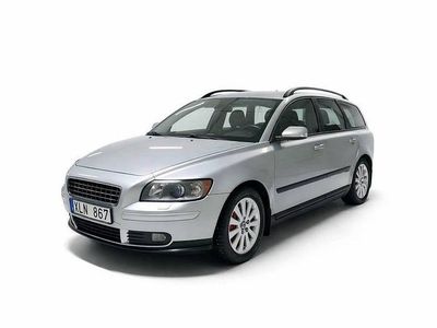 Begagnad Volvo V50 Kinetic 220 HK (161 kW) 2005 Silver Kombi