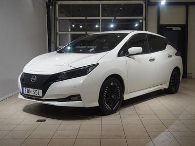 Vit Begagnad 2023 Nissan Leaf N-Connecta Halvkombi | 208 800 kr (Marknadspris)