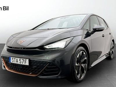 Begagnad Cupra Born e-Boost 169 kW (231 HK) 2023 Grå Halvkombi