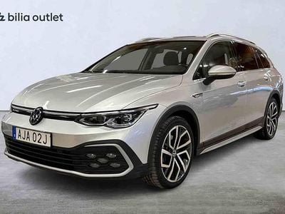 Begagnad VW Golf VIII 2023 Silver