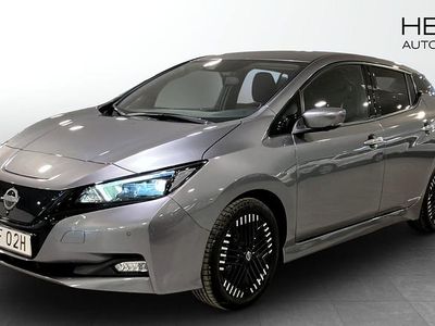 Begagnad Nissan Leaf N-Connecta 110 kW (150 HK) 2022 Grå Halvkombi