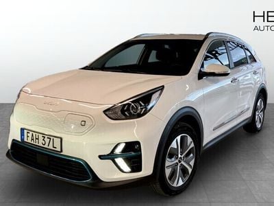 Vit (white) Begagnad 2022 Kia e-Niro SUV | 269 900 kr (Bra pris)