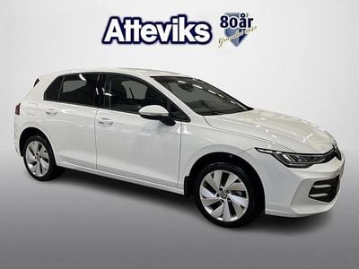 Vit Begagnad 2024 VW Golf VIII Edition Halvkombi | 289 900 kr (Bra pris)