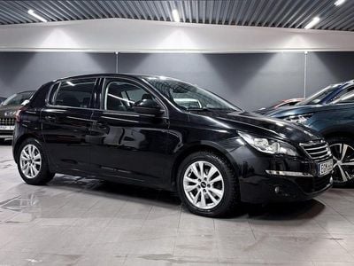 Svart Begagnad 2014 Peugeot 308 Active Halvkombi | 89 900 kr (Marknadspris)
