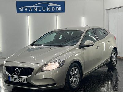 Ljusbrun Begagnad 2016 Volvo V40 Kinetic Halvkombi | 119 800 kr (Marknadspris)