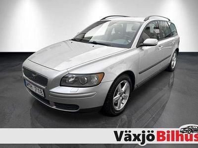 Ljusgrå Begagnad 2005 Volvo V50 Kombi | 29 900 kr (Lite dyr)