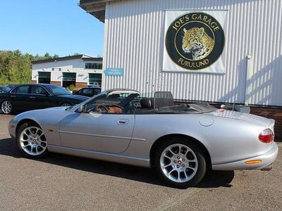 Grå Begagnad 2001 Jaguar XKR Cab | 352 000 kr