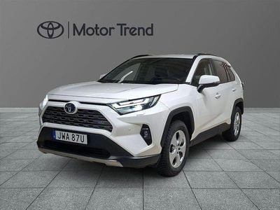 Vit Begagnad 2025 Toyota RAV4 Hybrid Executive SUV | 439 900 kr (Bra pris)