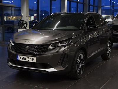 Grå Begagnad 2023 Peugeot 3008 GT SUV | 239 000 kr (Bra pris)