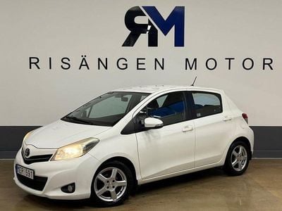 Begagnad Toyota Yaris Active 90 HK (66 kW) 2011 Vit Halvkombi